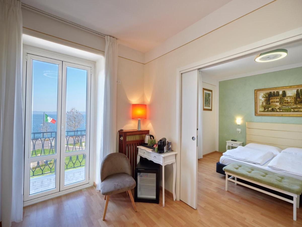 Familienzimmer mit Balkon und Seeblick