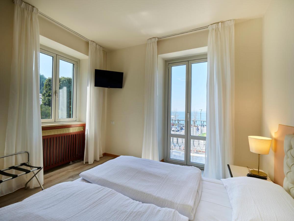 Doppelzimmer mit Balkon und Seeblick